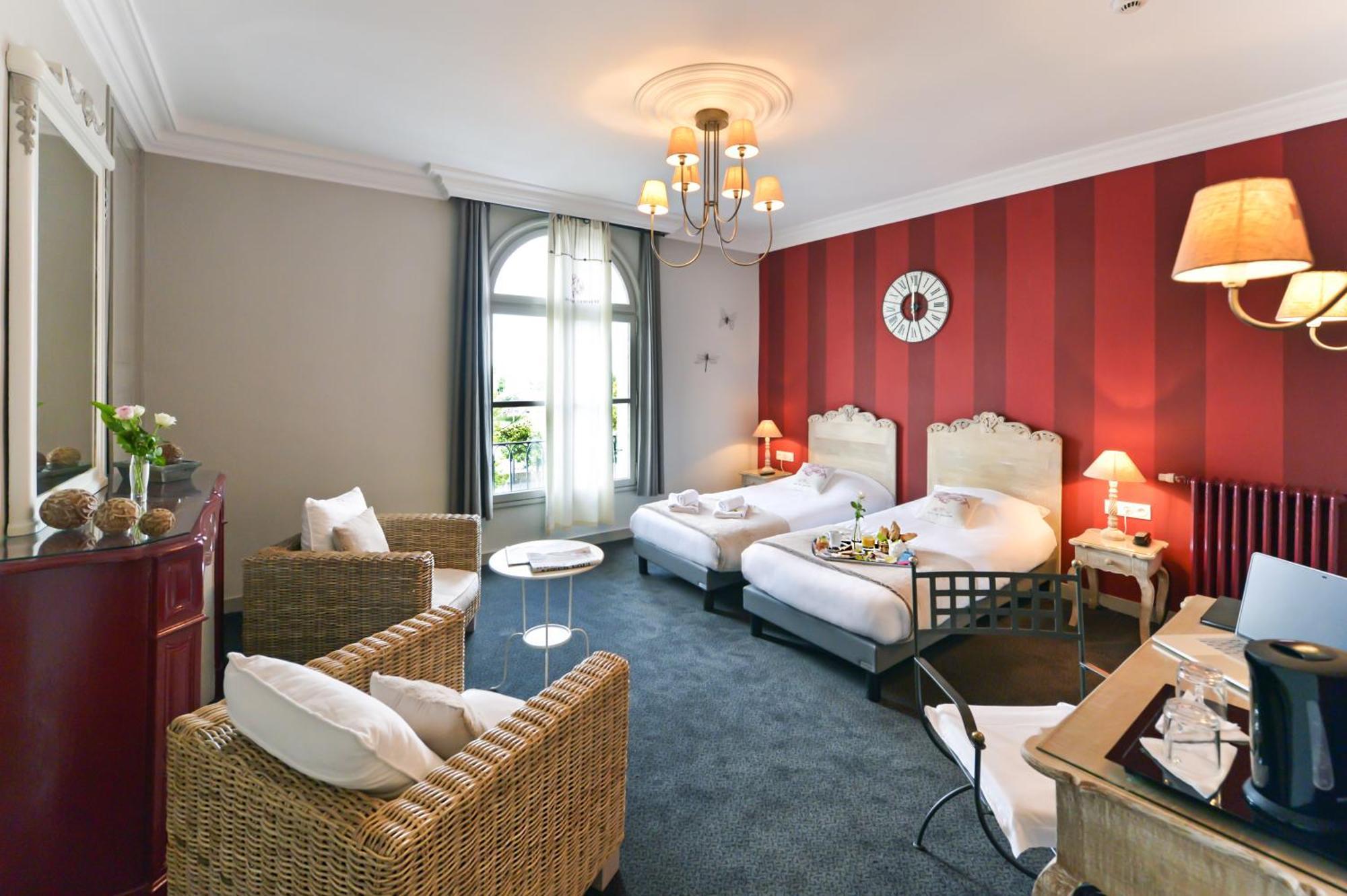 Cristal Hotel Restaurant - Logis Hotels Сомюр Экстерьер фото