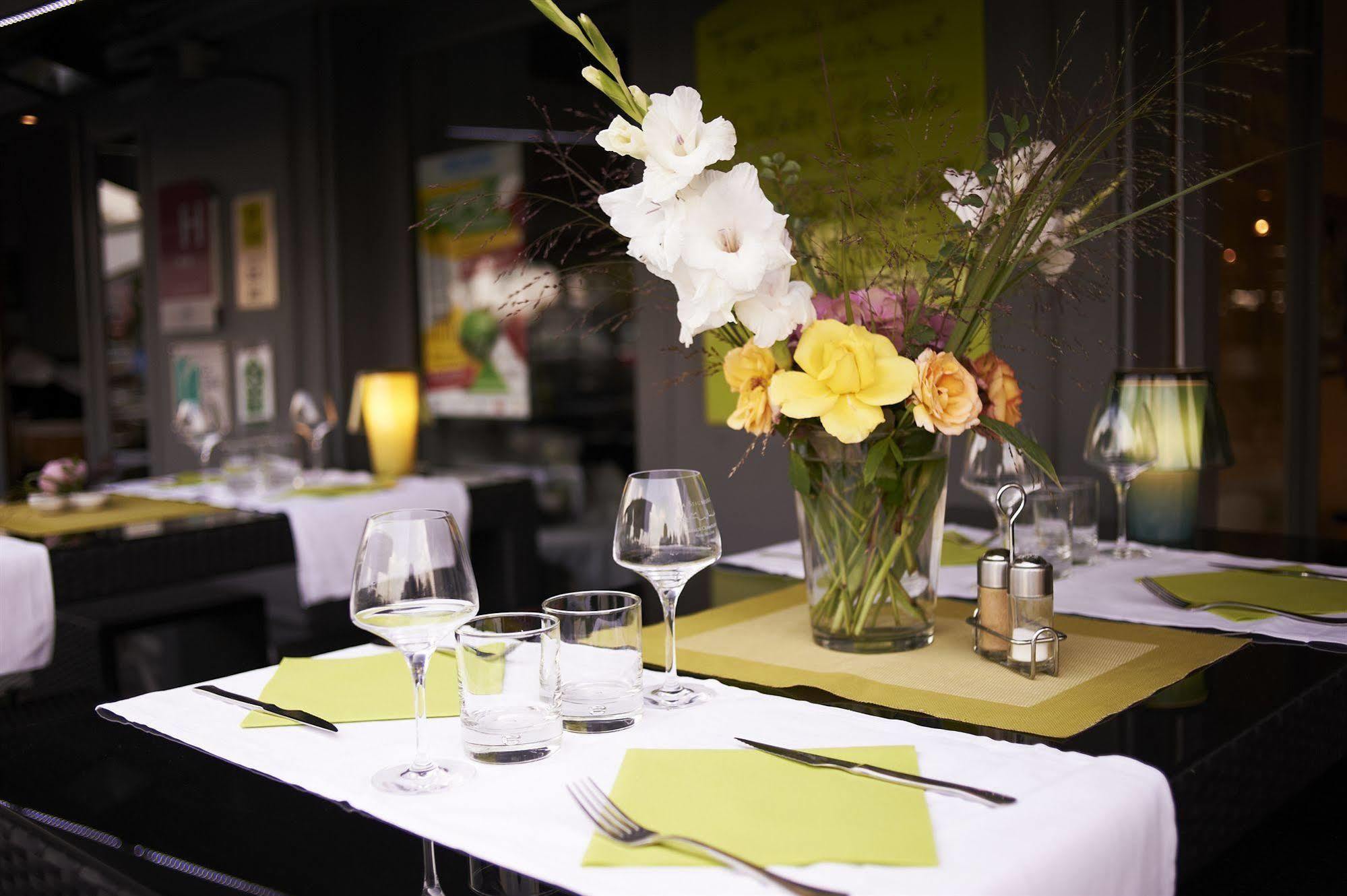 Cristal Hotel Restaurant - Logis Hotels Сомюр Экстерьер фото